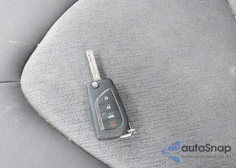 2021 Toyota Camry Le z USA, uszkodzony, nr VIN 4T1C11AK7MU515359